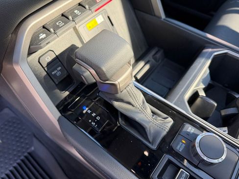 Used 2024 Toyota Tundra Limited image 22