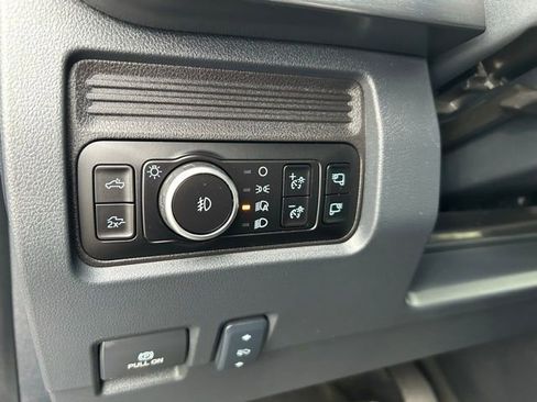Used 2025 Ford F350 Lariat w/ Black Appearance Package image 31