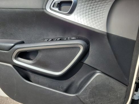 Used 2022 Kia Soul LX w/ Technology Package FWD image 22