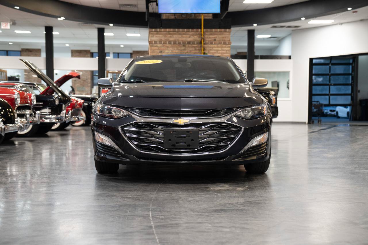 Used 2022 Chevrolet Malibu LS FWD image 3