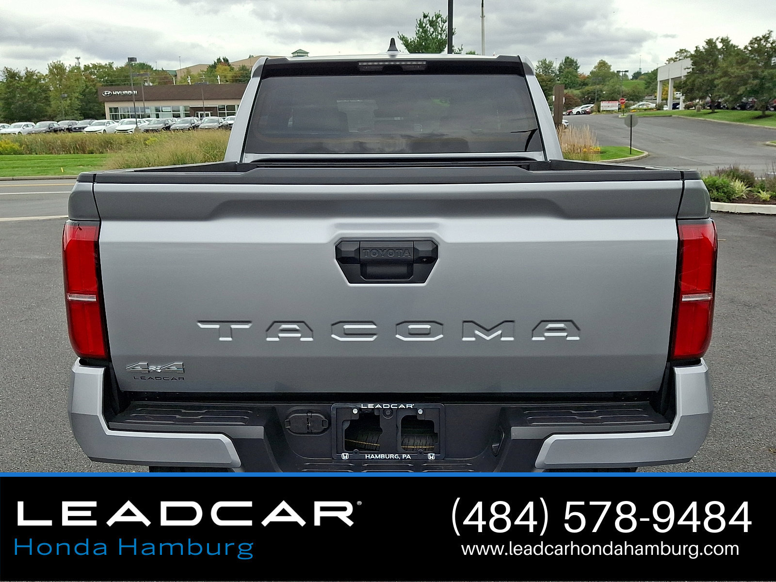 Used 2026 Toyota Tacoma SR5 AWD/4WD image 6