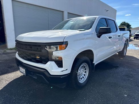 Used 2023 Chevrolet Silverado 1500 W/T w/ Trailering Package image 2