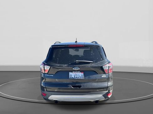 Used 2018 Ford Escape SE image 6