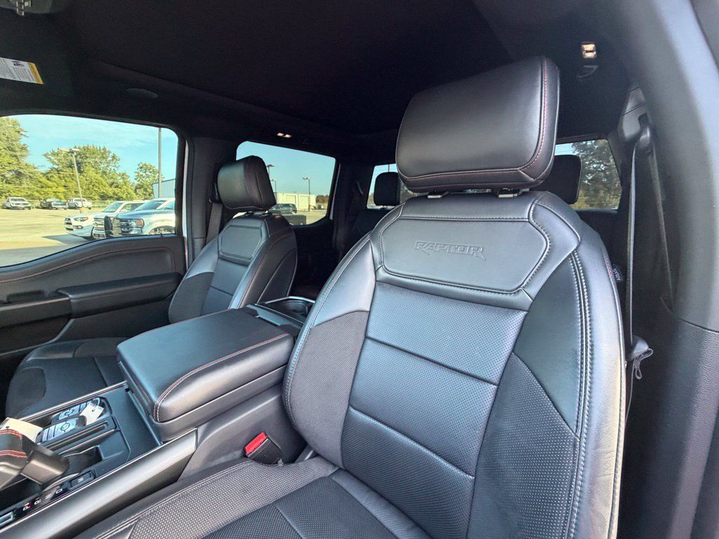 Used 2025 Ford F150 Raptor AWD/4WD image 21