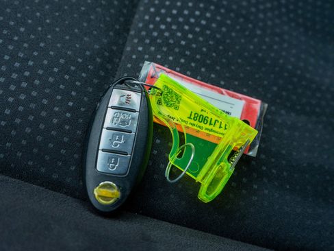 Used 2016 Nissan Leaf SV image 28