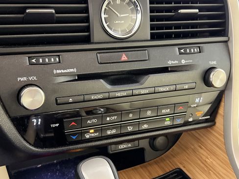 Used 2021 Lexus RX 350L FWD w/ Premium Package image 21