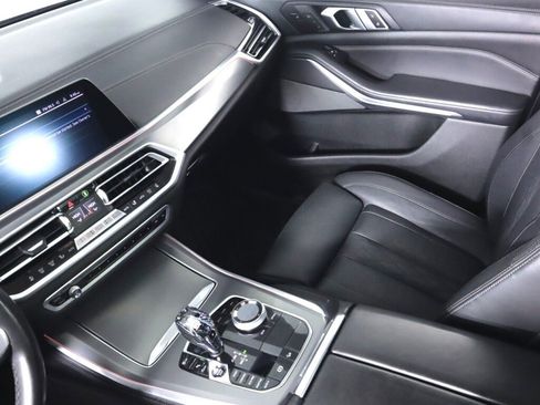 Used 2020 BMW X5 M50i image 34