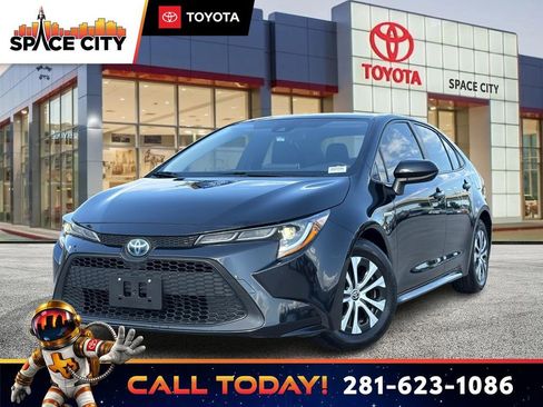 Used 2020 Toyota Corolla LE FWD image 1