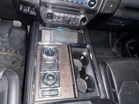 Used 2018 Ford Expedition Limited w/ Equipment Group 302A AWD/4WD image 4