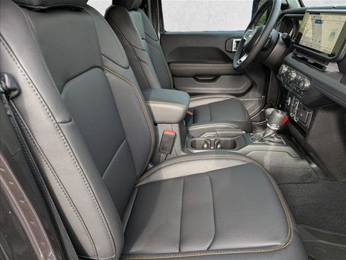 New 2026 Jeep Wrangler Unlimited Sahara AWD/4WD image 28