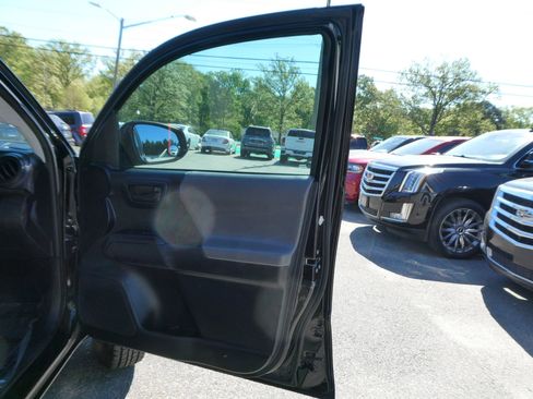 Used 2016 Toyota Tacoma SR image 21