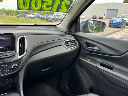 Used 2020 Chevrolet Equinox Premier FWD image 28