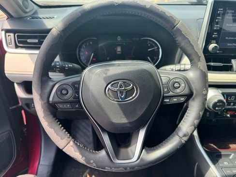 Used 2019 Toyota RAV4 Limited w/ Cold Weather Package AWD/4WD image 17