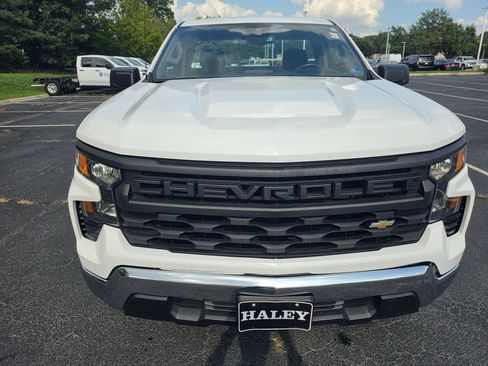Used 2022 Chevrolet Silverado 1500 W/T RWD image 9