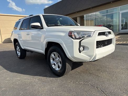 Used 2019 Toyota 4Runner SR5 Premium image 3