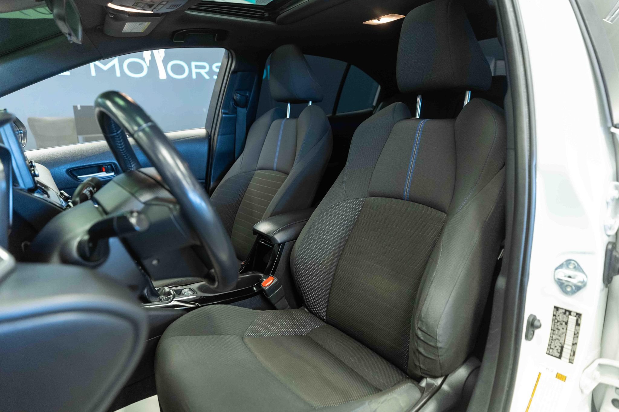 Used 2022 Toyota Corolla SE w/ Carpet Mat Package (TMS) FWD image 11