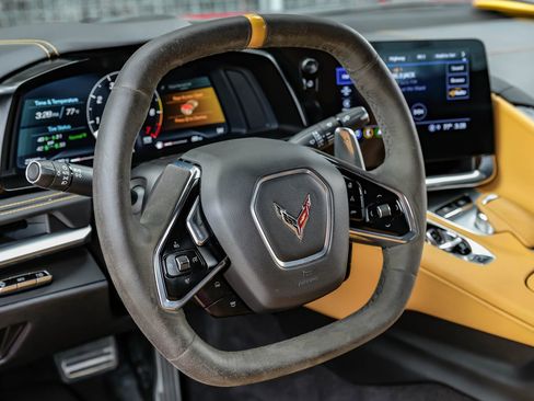 Used 2023 Chevrolet Corvette Stingray Preferred Cpe RWD image 12