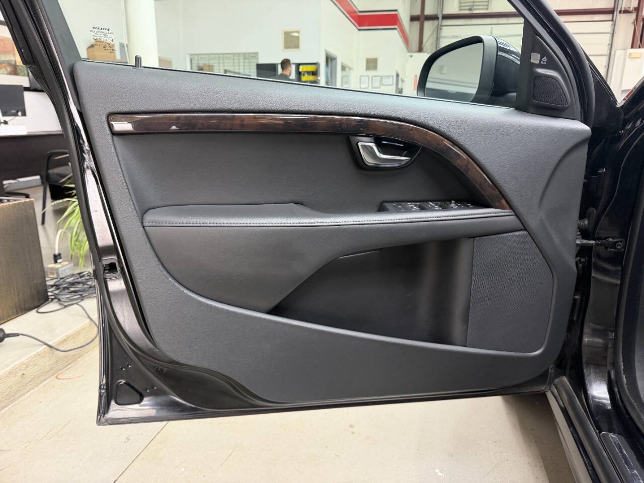 Used 2016 Volvo S80 T5 Platinum w/ Climate Package FWD image 9