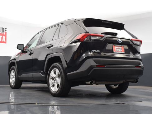 Used 2021 Toyota RAV4 XLE w/ Convenience Package AWD/4WD image 29