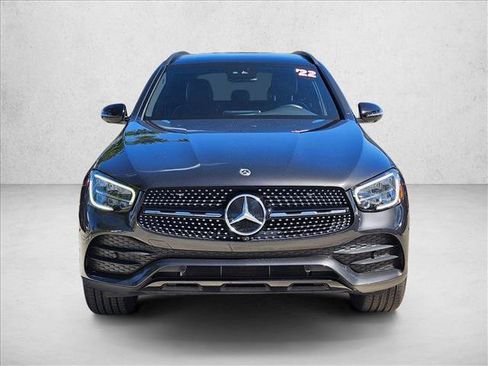 Used 2022 Mercedes-Benz GLC 300 image 2