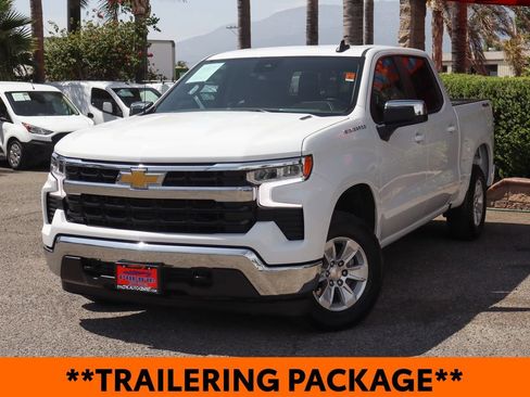 Used 2025 Chevrolet Silverado 1500 LT w/ Leather Package AWD/4WD image 4