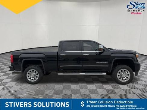 Used 2018 GMC Sierra 2500 Denali w/ Duramax Plus Package AWD/4WD image 5