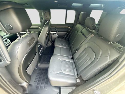 Certified 2022 Land Rover Defender 110 XS Edition AWD/4WD image 15