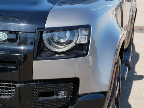 Used 2024 Land Rover Defender 130 X image 16