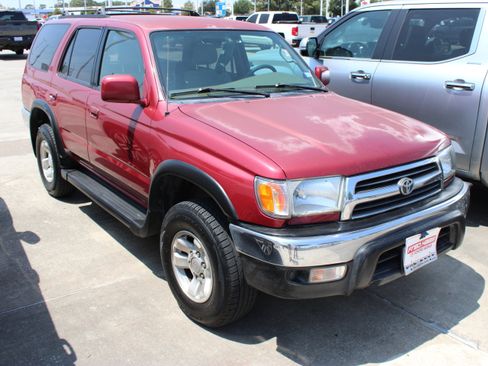 Used 1999 Toyota 4Runner SR5 RWD image 2