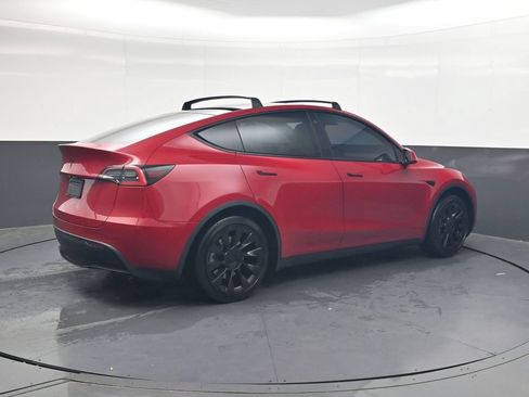 Used 2021 Tesla Model Y 2WD image 4