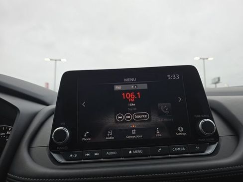 Used 2025 Nissan Rogue S FWD image 8