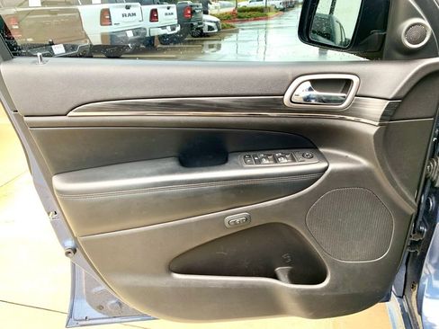Used 2020 Jeep Grand Cherokee Limited X RWD image 10