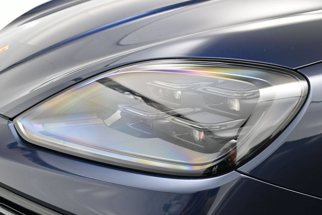 Certified 2026 Porsche Cayenne Coupe AWD/4WD image 39