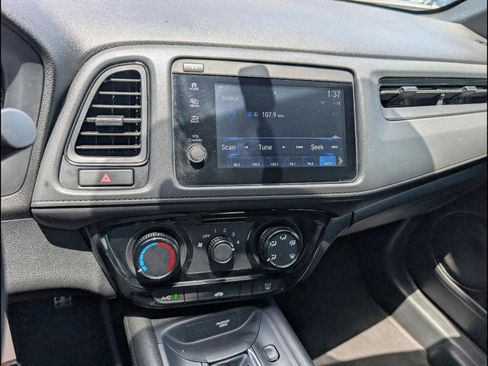 Certified 2021 Honda HR-V Sport image 18