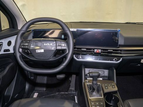 New 2026 Kia Sportage SX image 8