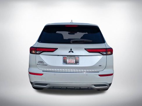 Used 2024 Mitsubishi Outlander SE FWD image 4