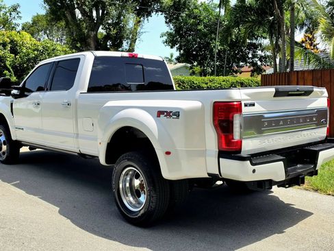 Used 2018 Ford F350 Platinum w/ Platinum Ultimate Package AWD/4WD image 12