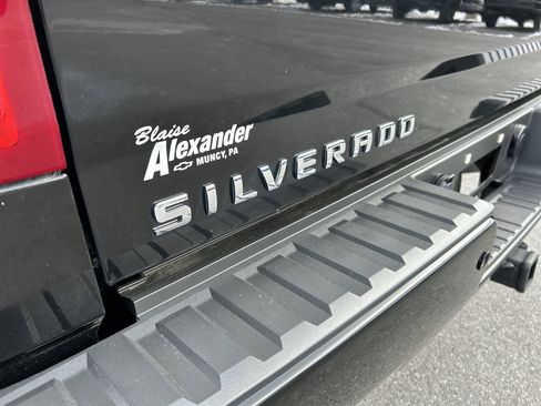 Used 2017 Chevrolet Silverado 1500 LTZ Z71 w/ Midnight Edition image 11