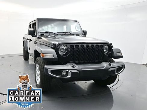 Used 2023 Jeep Gladiator Sport image 1