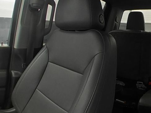 Used 2025 Chevrolet Silverado 2500 W/T w/ WT Convenience Package AWD/4WD image 9