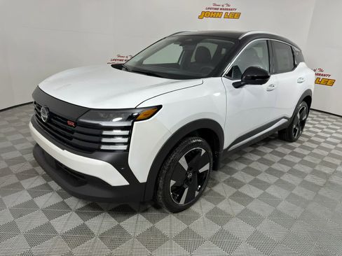 New 2026 Nissan Kicks SR w/ SR Premium Package FWD image 1