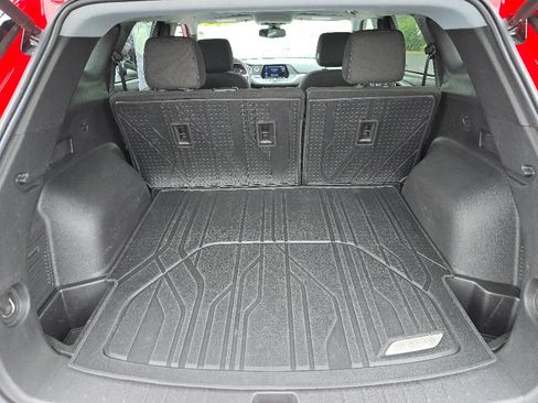Used 2022 Chevrolet Blazer LT FWD image 12