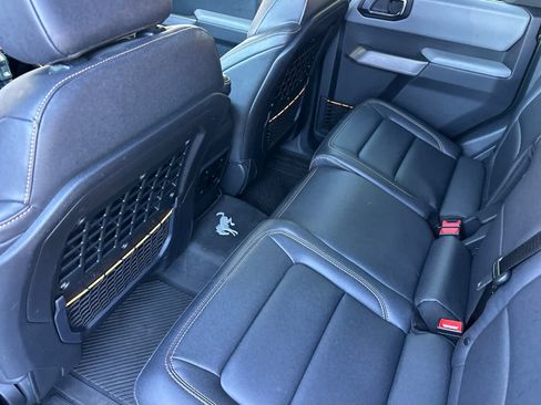 Used 2022 Ford Bronco Badlands AWD/4WD image 4