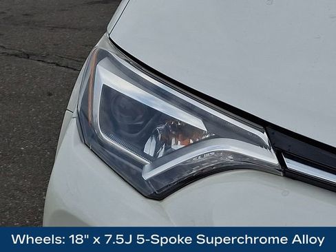 Used 2017 Toyota RAV4 Limited image 11