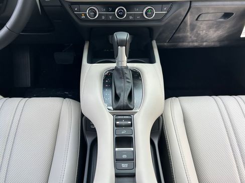 Used 2026 Honda HR-V EX-L image 16