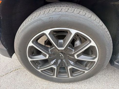 Used 2023 Chevrolet Tahoe RST image 11