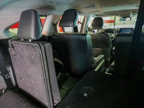 Used 2022 Toyota Highlander XLE image 25