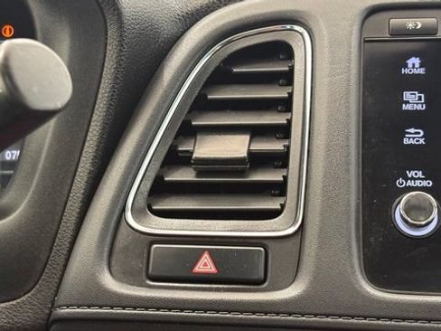 Used 2021 Honda HR-V EX image 37