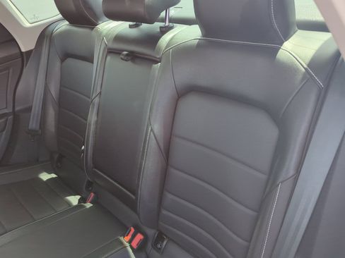 Used 2023 Volkswagen Jetta SE w/ Panoramic Sunroof Package FWD image 18