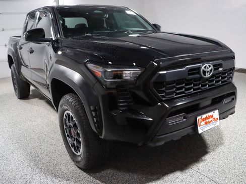 Used 2024 Toyota Tacoma TRD Off-Road AWD/4WD image 5
